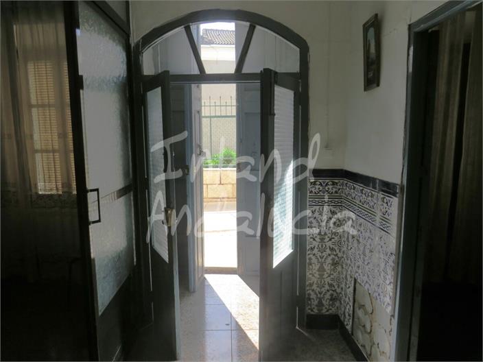 Image No.3-4 Bed House for sale