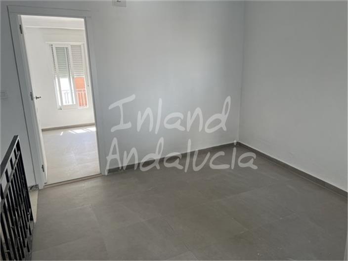 Image No.11-4 Bed House for sale