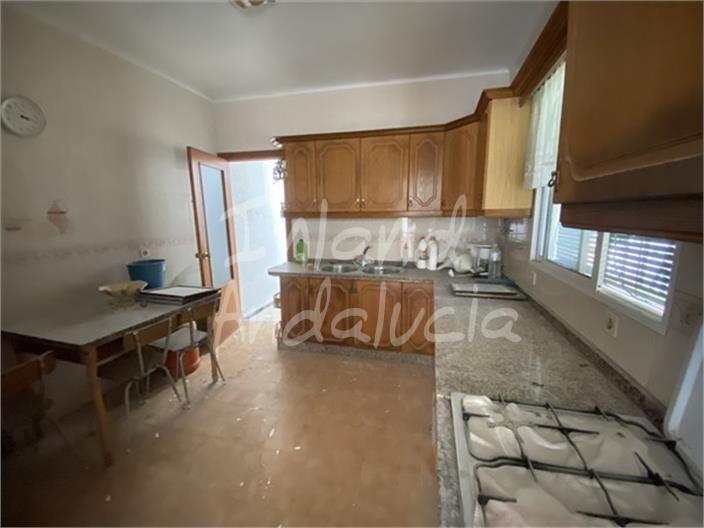Image No.4-5 Bed House for sale
