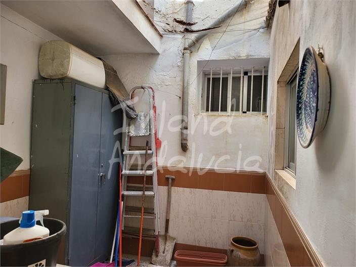 Image No.11-3 Bed House for sale