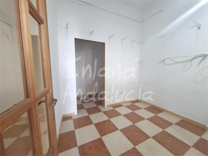 Image No.4-5 Bed House for sale