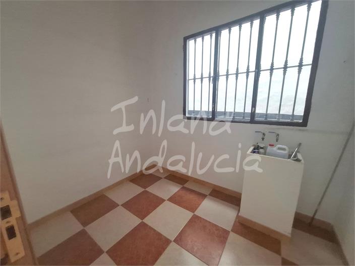 Image No.7-5 Bed House for sale