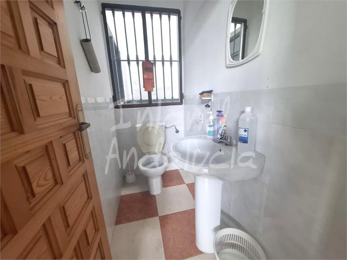 Image No.9-5 Bed House for sale