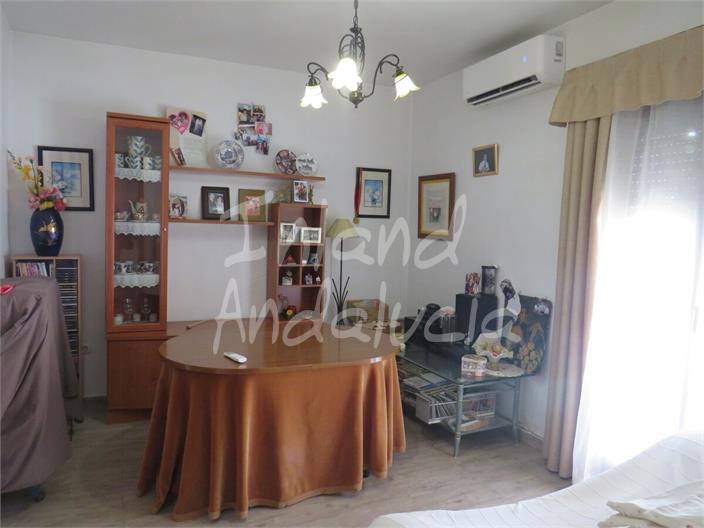 Image No.3-3 Bed House for sale