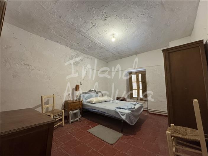 Image No.10-2 Bed House for sale