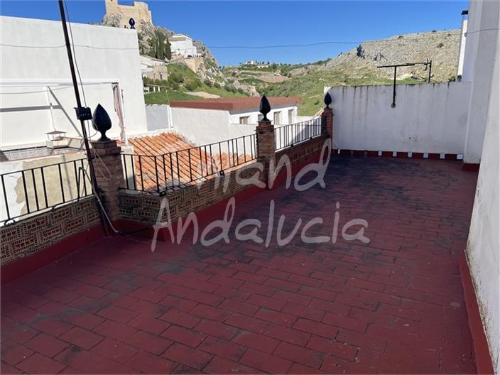 Image No.3-10 Bed House for sale