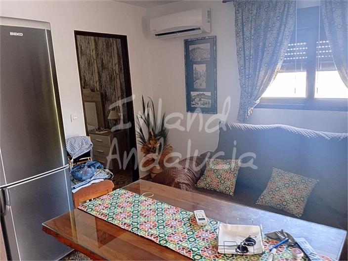 Image No.4-2 Bed House for sale
