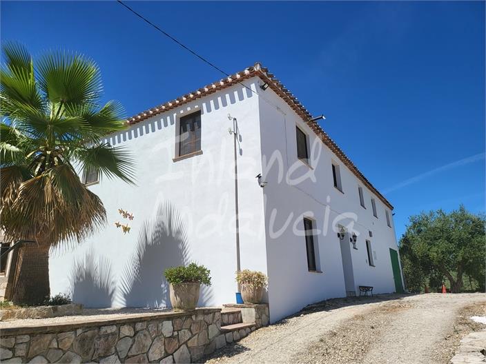 Image No.6-5 Bed Farmhouse for sale