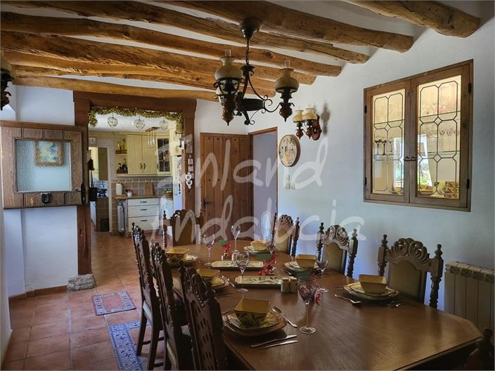 Image No.7-5 Bed Farmhouse for sale