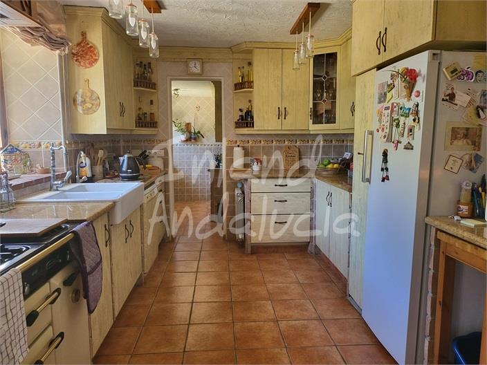 Image No.8-5 Bed Farmhouse for sale