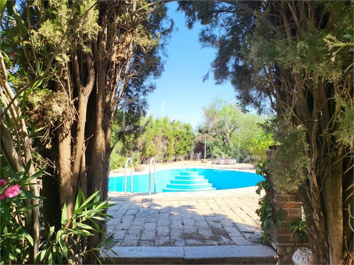 Image No.3-3 Bed Villa for sale