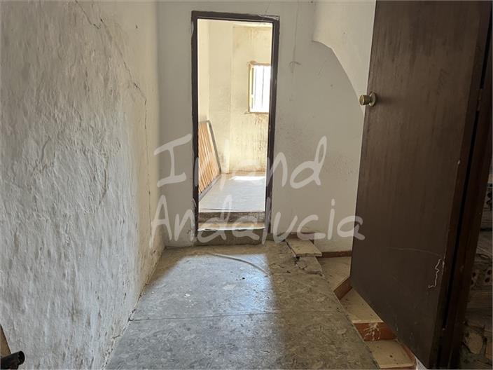 Image No.7-2 Bed House for sale