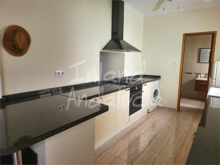 Image No.6-2 Bed House for sale