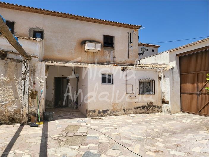 Image No.4-2 Bed House for sale