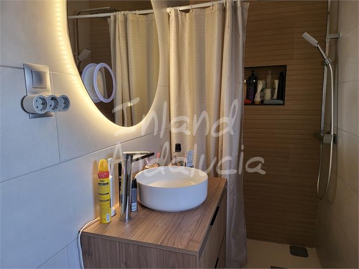 Image No.10-2 Bed House for sale
