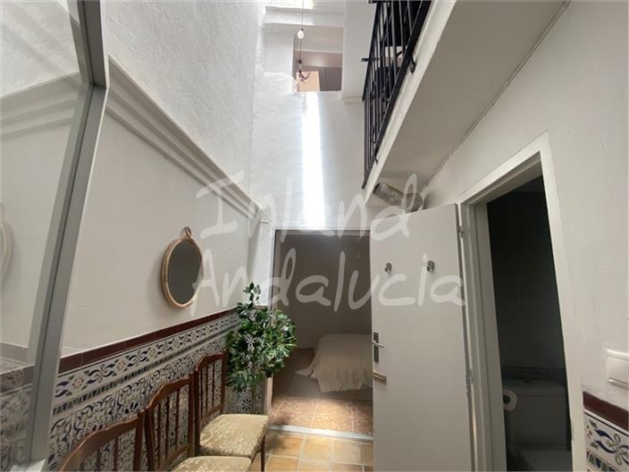 Image No.7-3 Bed House for sale