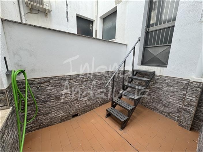 Image No.11-2 Bed Property for sale
