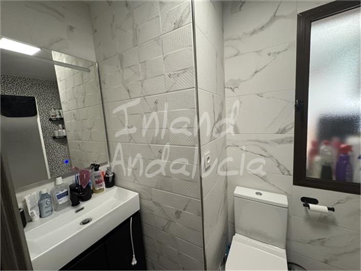 Image No.10-2 Bed Property for sale