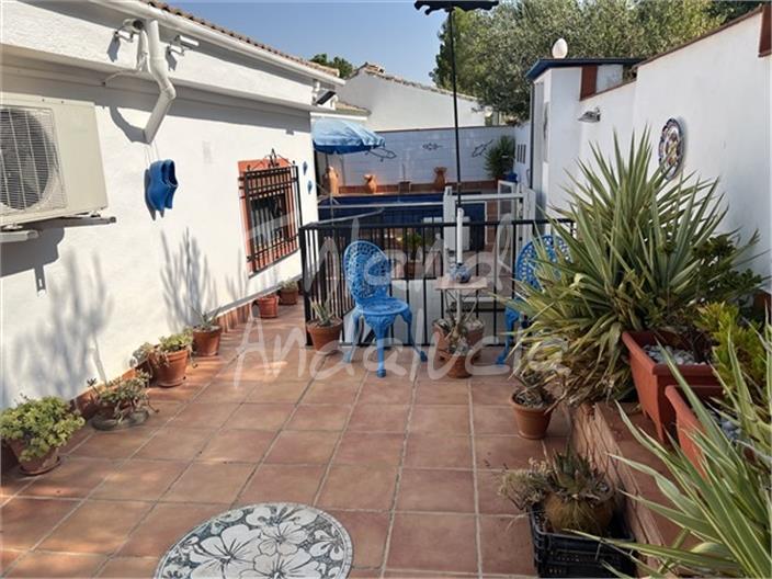 Image No.9-4 Bed House for sale