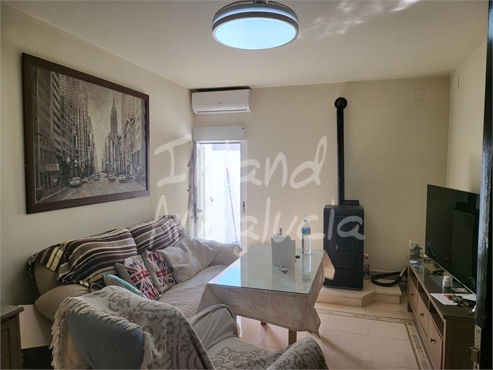 Image No.11-3 Bed House for sale