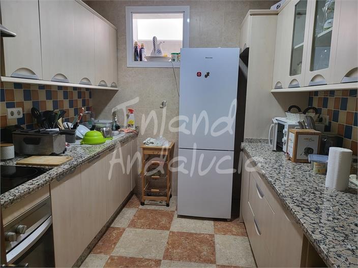 Image No.8-3 Bed House for sale