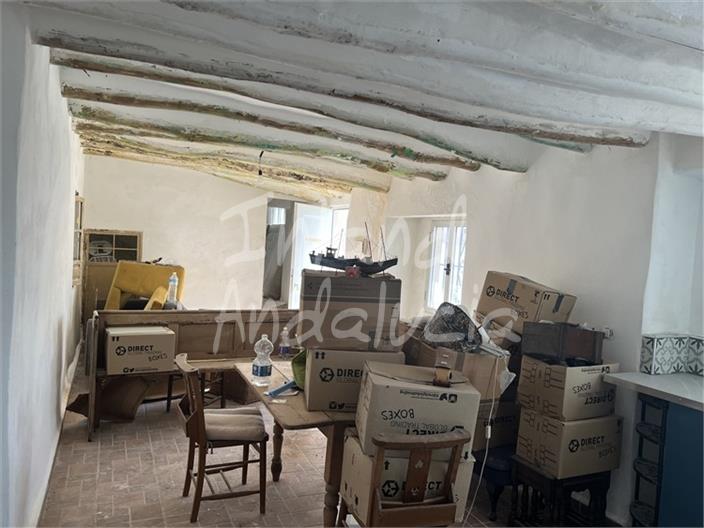 Image No.8-4 Bed Farmhouse for sale