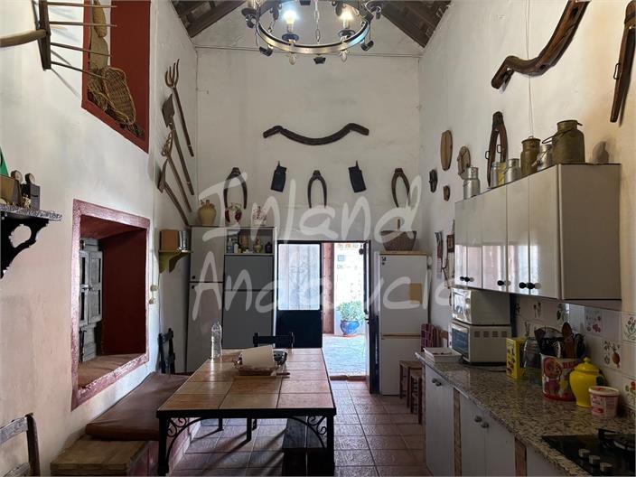 Image No.11-5 Bed Farmhouse for sale