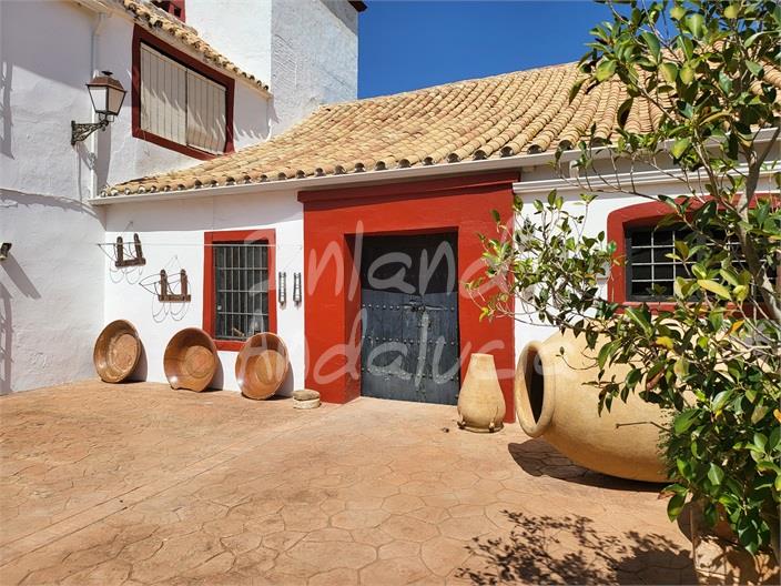 Image No.4-5 Bed Farmhouse for sale