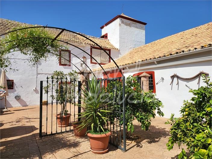 Image No.6-5 Bed Farmhouse for sale