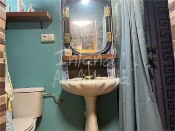 th64137