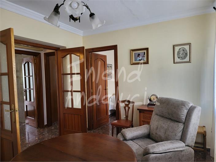 Image No.3-3 Bed Property for sale