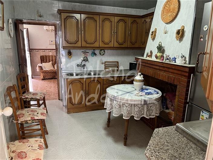 Image No.6-3 Bed House for sale