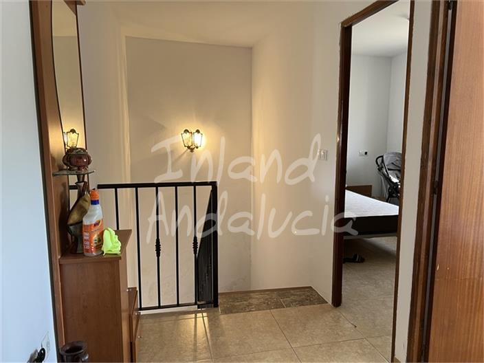 Image No.11-4 Bed House for sale