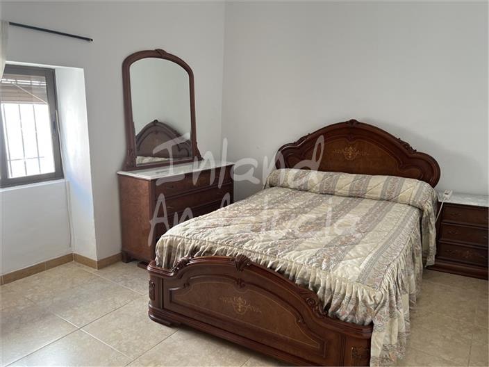 Image No.10-4 Bed House for sale