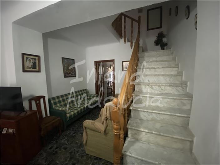 Image No.9-4 Bed House for sale