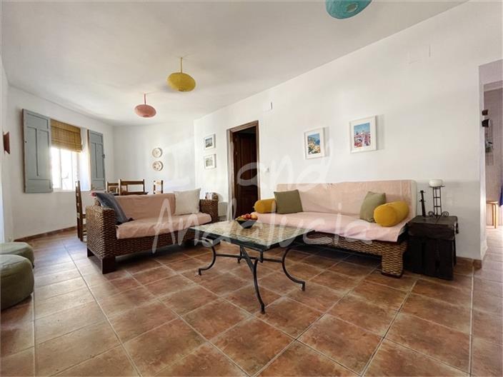 Image No.5-3 Bed House for sale