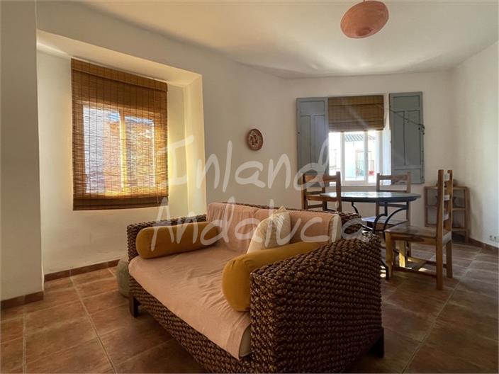 Image No.7-3 Bed House for sale
