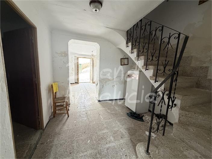 Image No.5-4 Bed House for sale