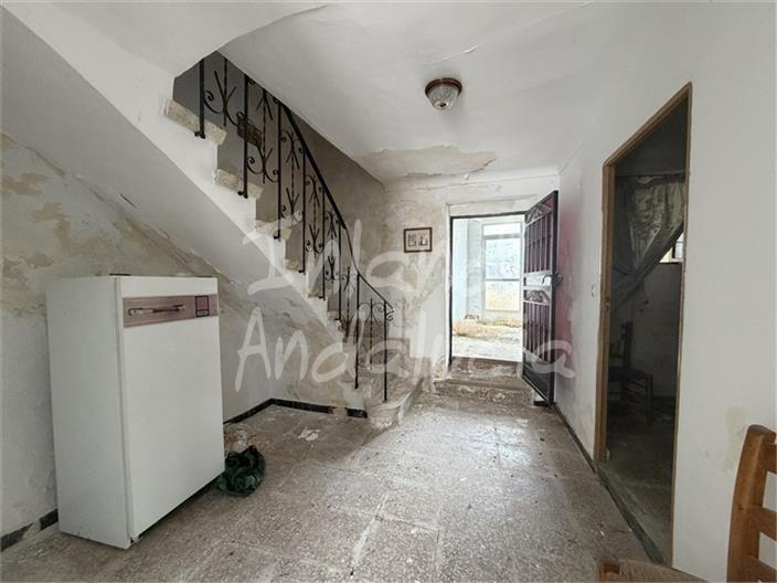 Image No.7-4 Bed House for sale
