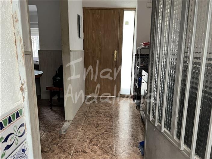Image No.11-2 Bed House for sale