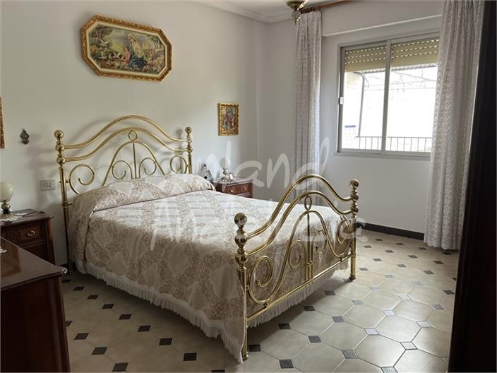 Image No.9-4 Bed Property for sale
