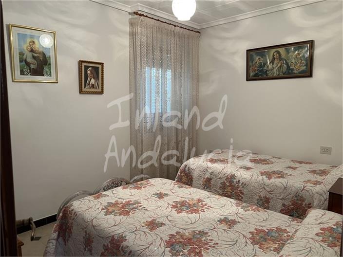 Image No.10-4 Bed Property for sale
