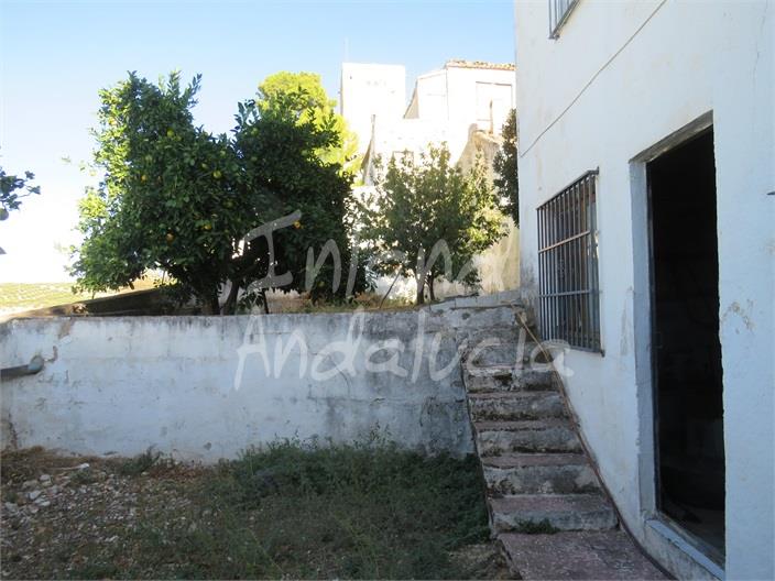 Image No.11-2 Bed House for sale