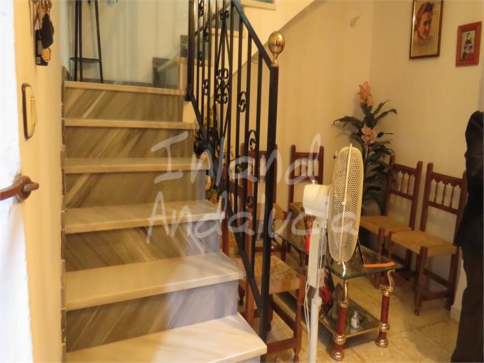 Image No.3-2 Bed House for sale