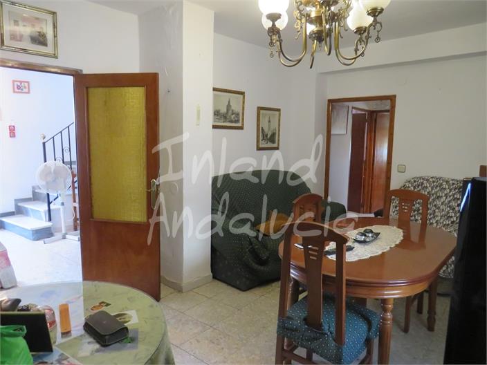 Image No.5-2 Bed House for sale