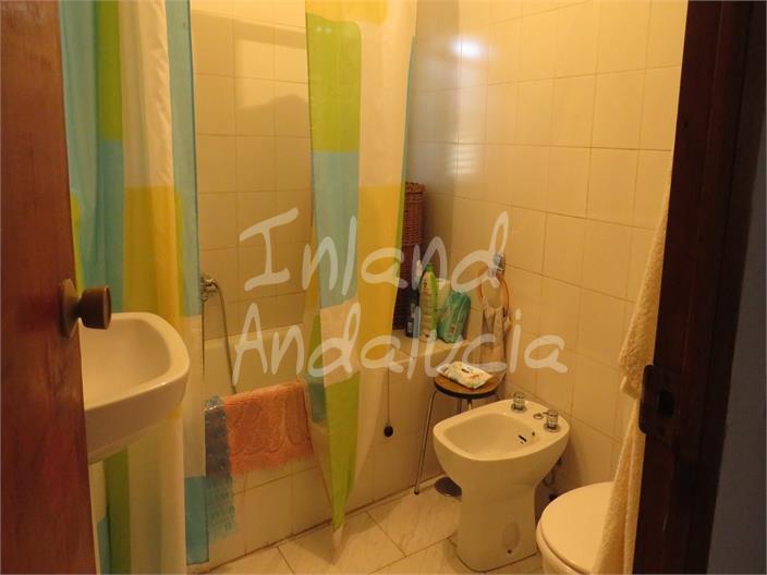 Image No.7-2 Bed House for sale