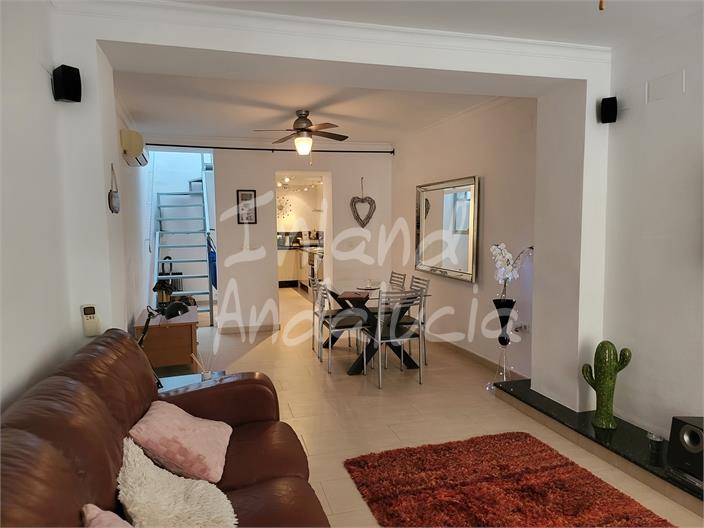 Image No.4-2 Bed House for sale