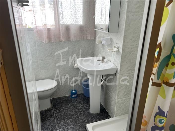 Image No.5-5 Bed House for sale