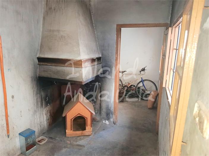 Image No.11-3 Bed House for sale