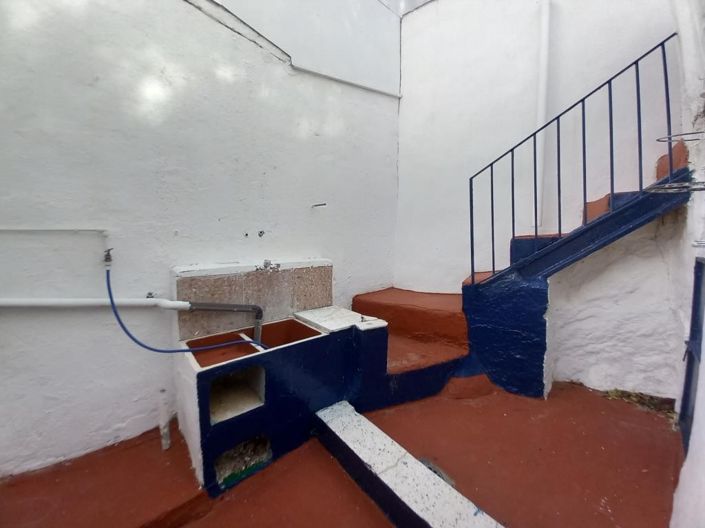 Image No.12-3 Bed Townhouse for sale